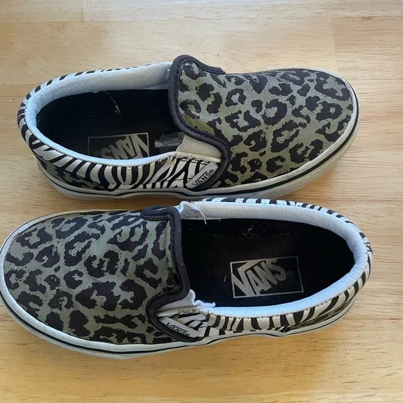 Vans Animal Print Slip Ons Size 11.5 Kids - Picture 2 of 8